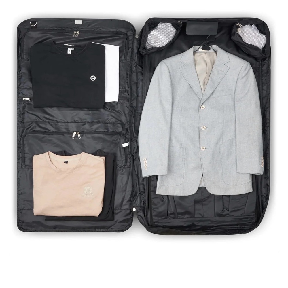 Delsey Travel Helium Deluxe Garment Bag 45" NWT